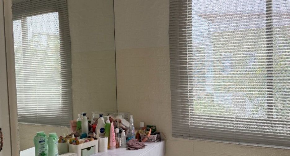 For sale 2 bedrooms townhouse in Prawet, Bangkok