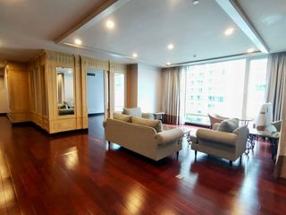 À louer 3 chambres condo à Pathum Wan, Bangkok