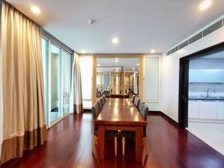 À louer 3 chambres condo à Pathum Wan, Bangkok