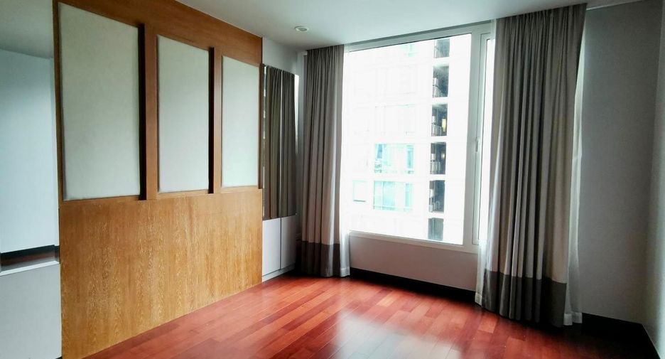 Wohnung zur Miete mit 3 Zimmer in Pathum Wan, Bangkok