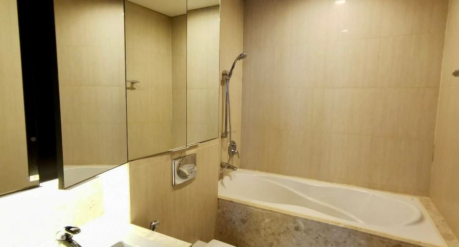 Wohnung zur Miete mit 3 Zimmer in Pathum Wan, Bangkok