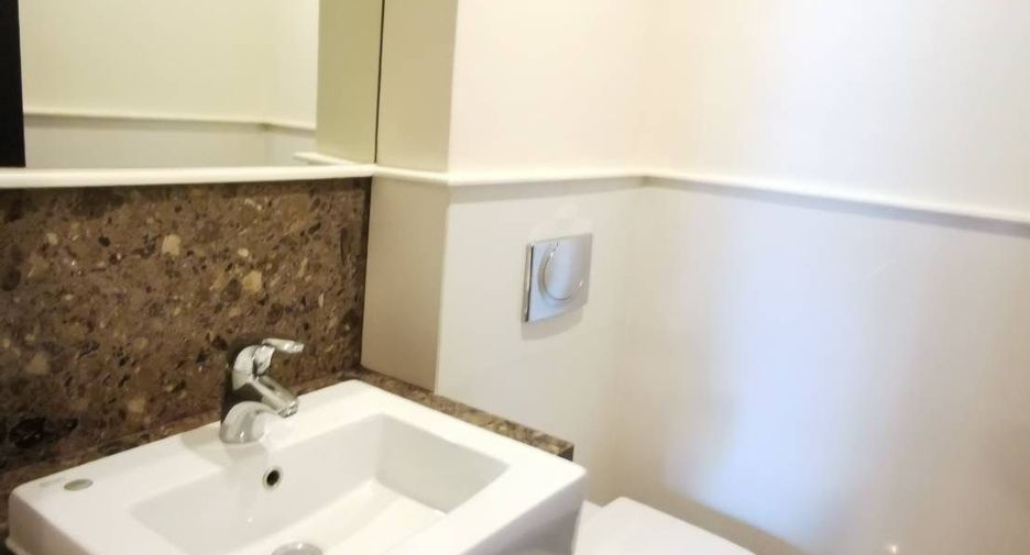 Wohnung zur Miete mit 3 Zimmer in Pathum Wan, Bangkok