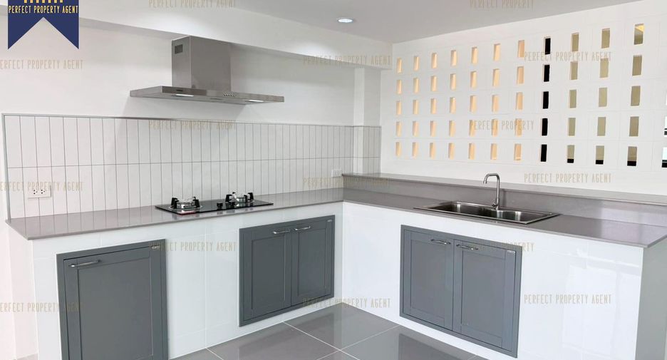 ขาย 4 ห้องนอน บ้านเดี่ยว ใน วัฒนา, กรุงเทพฯ