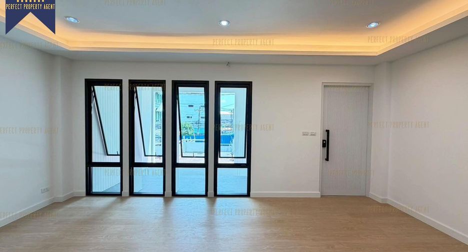 ขาย 4 ห้องนอน บ้านเดี่ยว ใน วัฒนา, กรุงเทพฯ