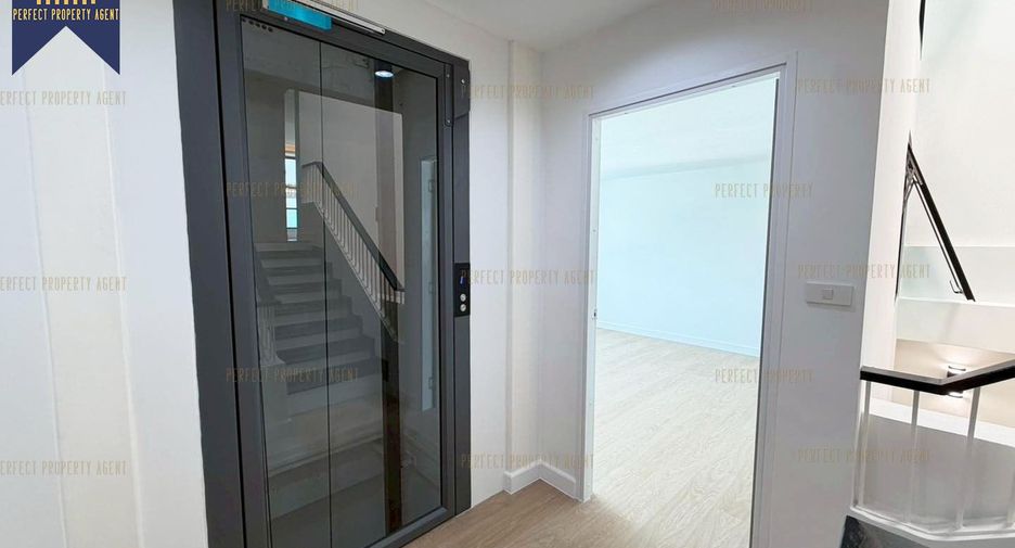 ขาย 4 ห้องนอน บ้านเดี่ยว ใน วัฒนา, กรุงเทพฯ