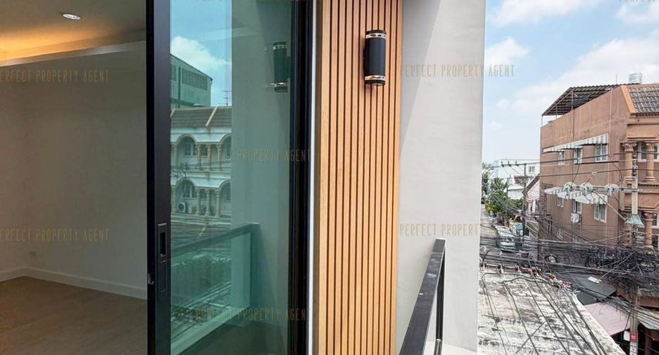 ขาย 4 ห้องนอน บ้านเดี่ยว ใน วัฒนา, กรุงเทพฯ
