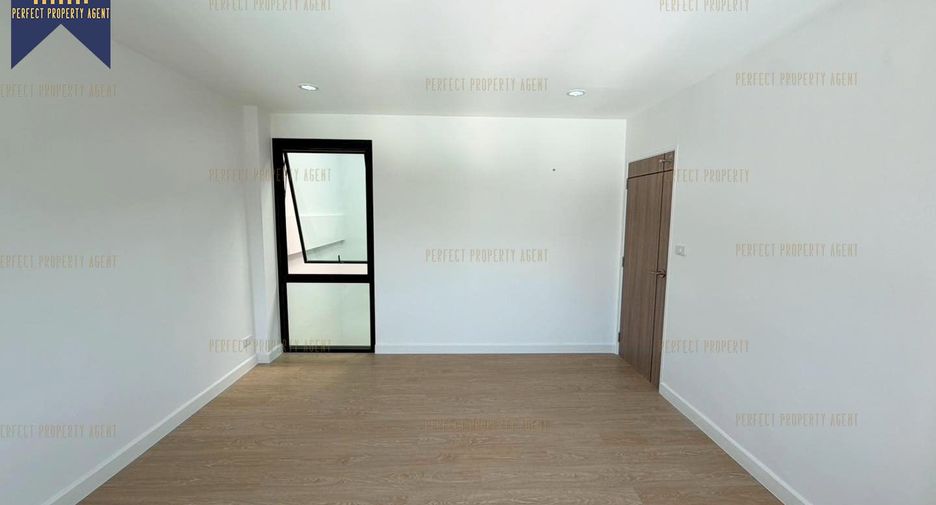 ขาย 4 ห้องนอน บ้านเดี่ยว ใน วัฒนา, กรุงเทพฯ