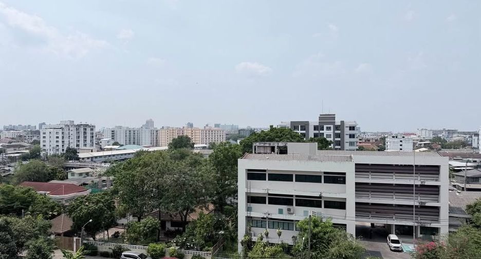 Wohnung zur Miete mit 1 Zimmer in Lat Phrao, Bangkok