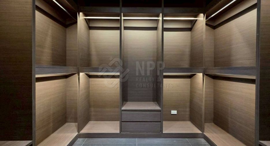 For sale 4 bedrooms condo in Pathum Wan, Bangkok