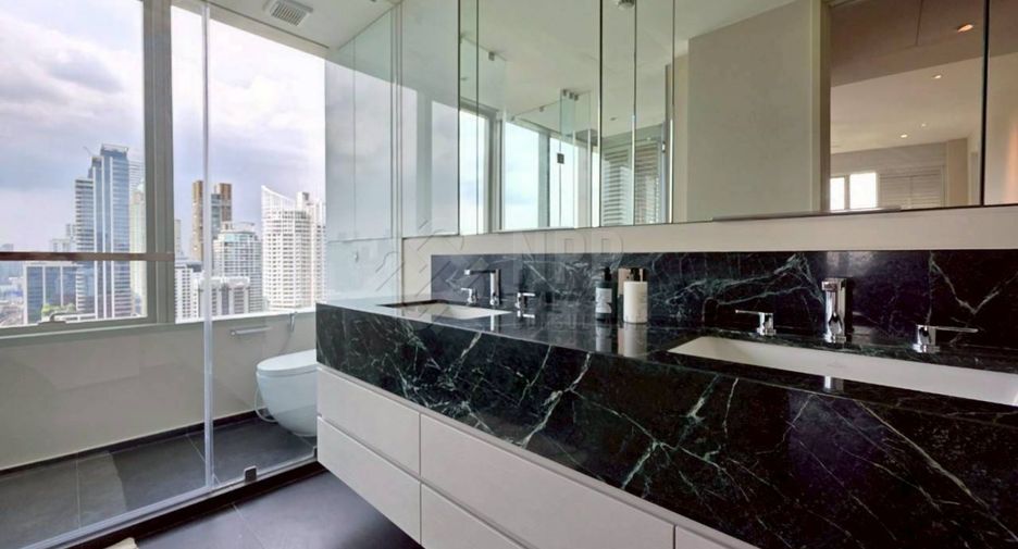 For sale 4 bedrooms condo in Pathum Wan, Bangkok