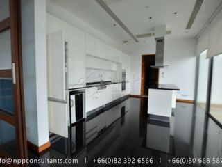 À vendre 3 chambres condo à Watthana, Bangkok