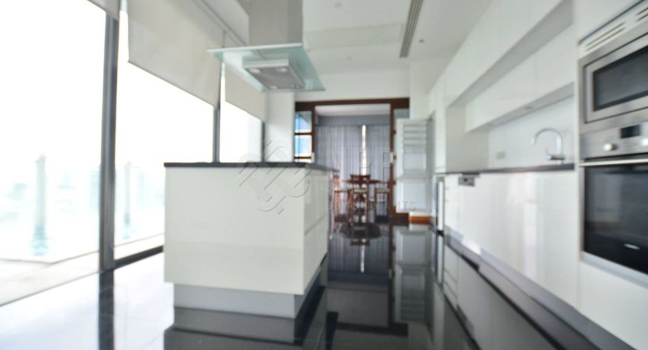 À vendre 3 chambres condo à Watthana, Bangkok