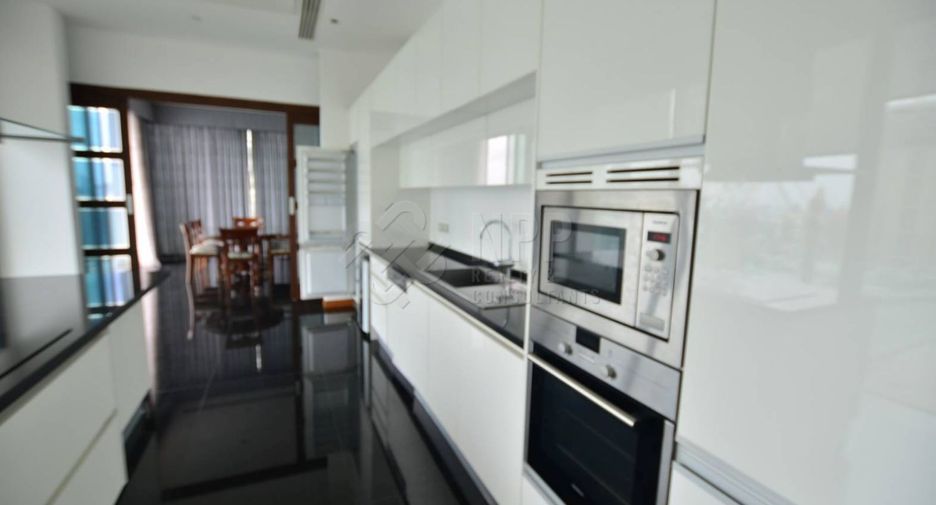 À vendre 3 chambres condo à Watthana, Bangkok