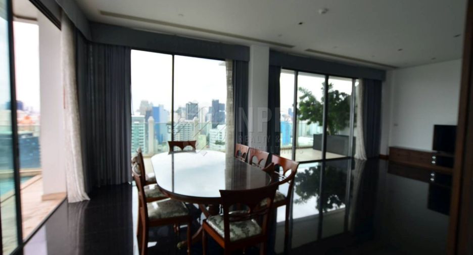 À vendre 3 chambres condo à Watthana, Bangkok
