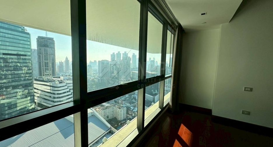 À vendre 3 chambres condo à Watthana, Bangkok