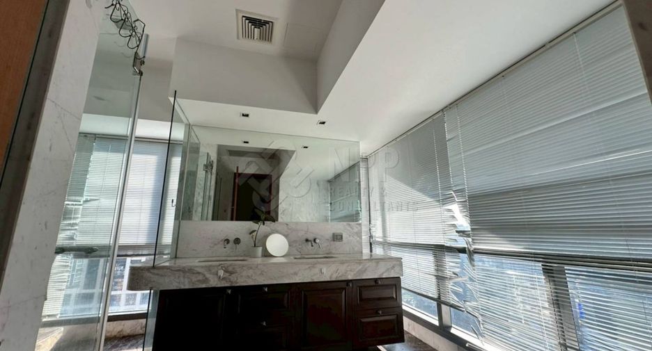 À vendre 3 chambres condo à Watthana, Bangkok
