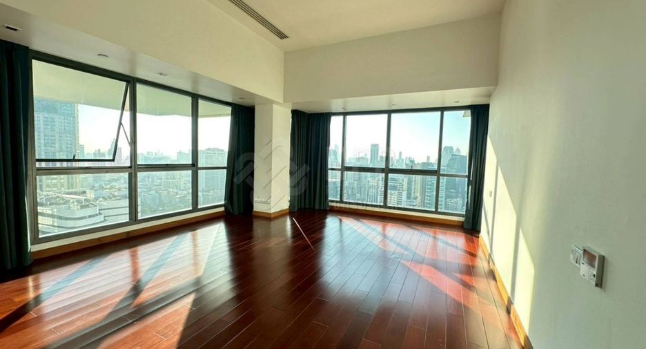 À vendre 3 chambres condo à Watthana, Bangkok