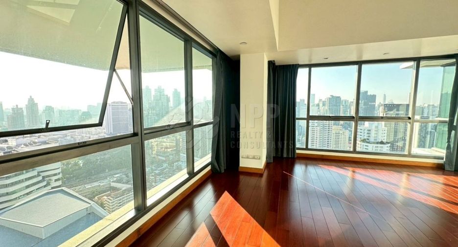 À vendre 3 chambres condo à Watthana, Bangkok