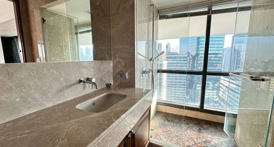 À vendre 3 chambres condo à Watthana, Bangkok