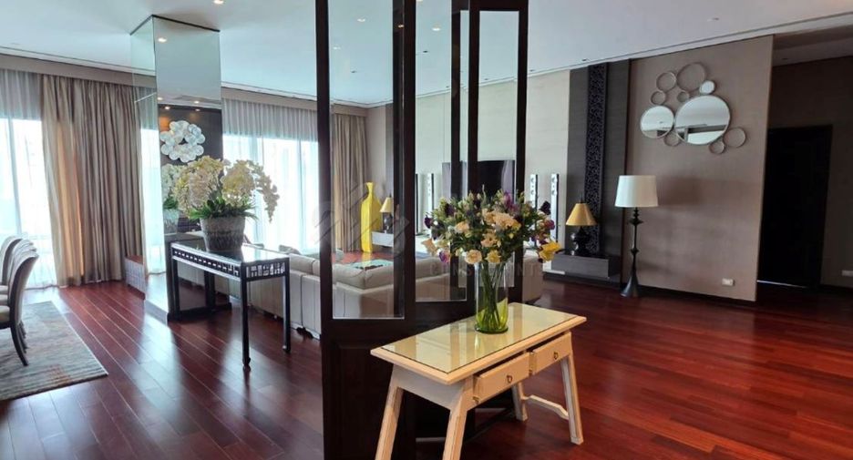À vendre 4 chambres condo à Watthana, Bangkok