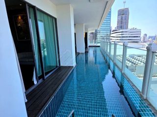À vendre 4 chambres condo à Watthana, Bangkok