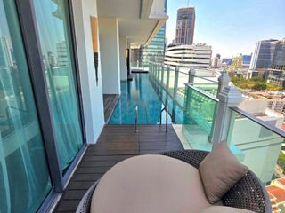 À vendre 4 chambres condo à Watthana, Bangkok