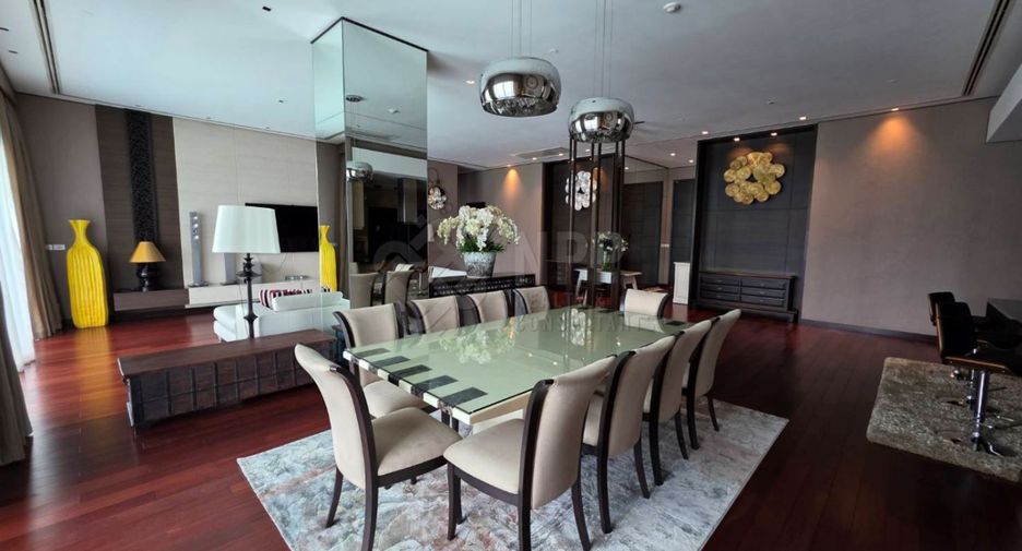 À vendre 4 chambres condo à Watthana, Bangkok
