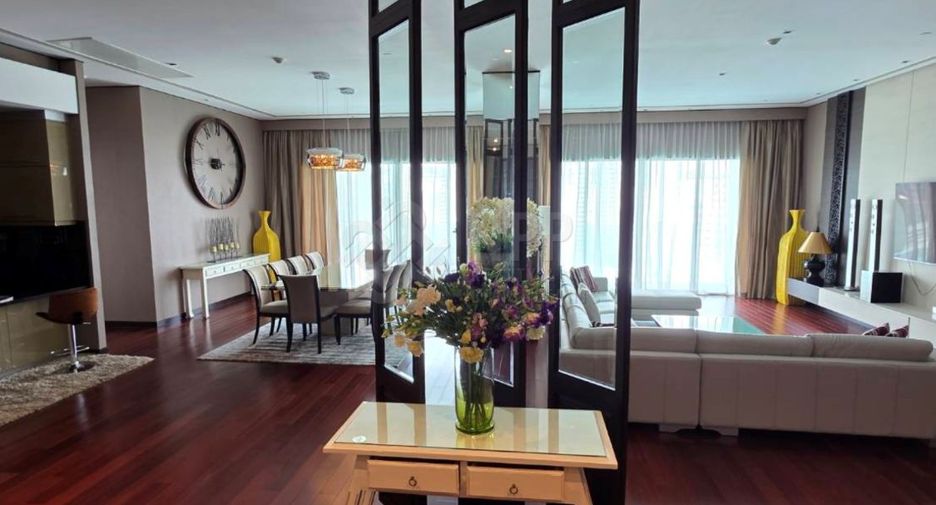 À vendre 4 chambres condo à Watthana, Bangkok