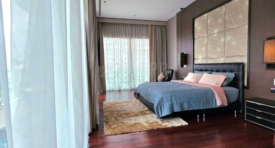 À vendre 4 chambres condo à Watthana, Bangkok