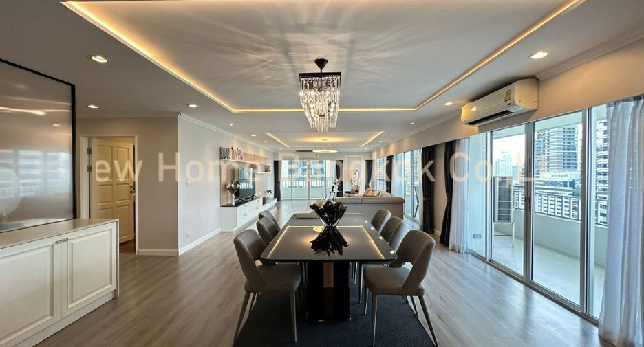 For rent 3 bedrooms condo in Sathon, Bangkok