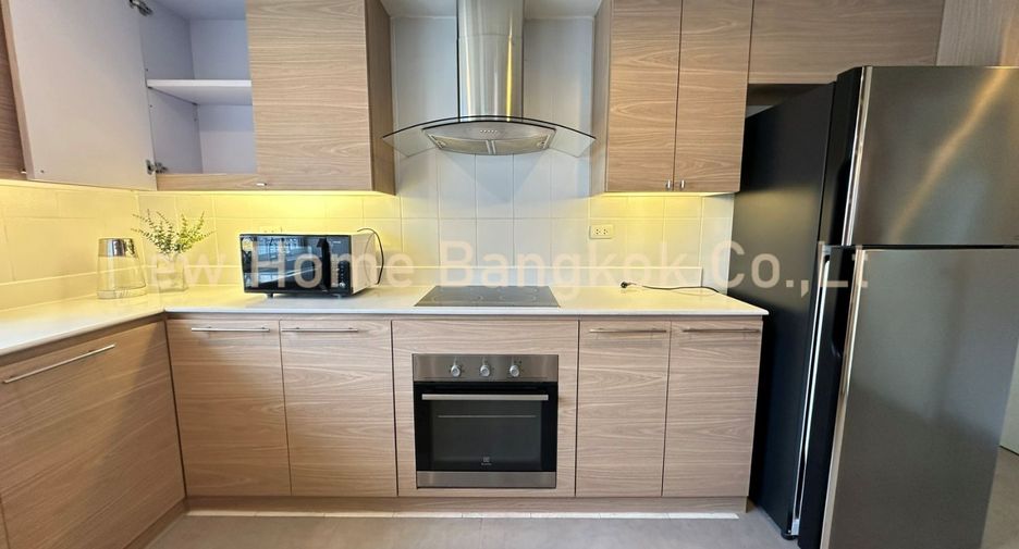 For rent 3 bedrooms condo in Sathon, Bangkok