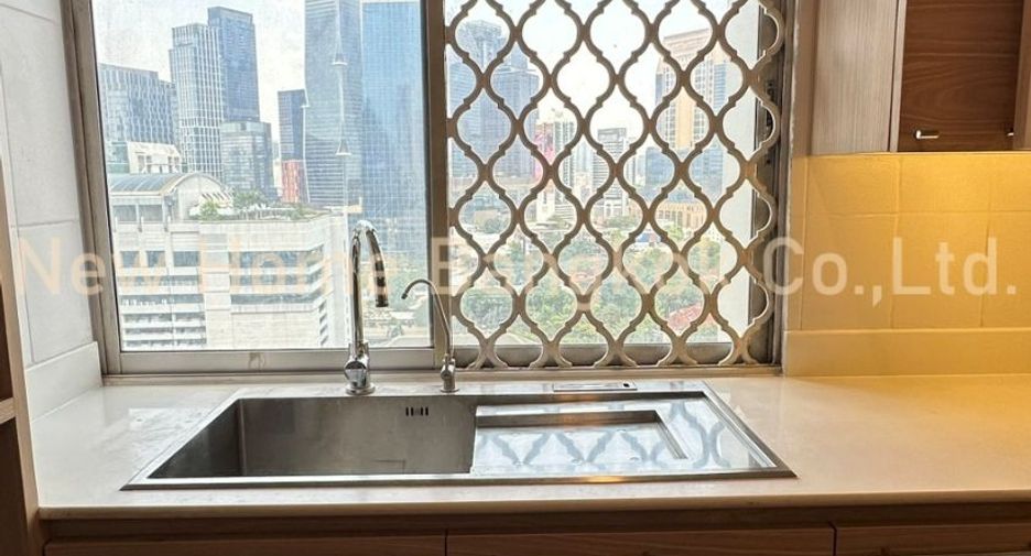For rent 3 bedrooms condo in Sathon, Bangkok