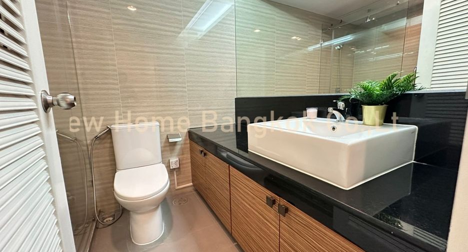 For rent 3 bedrooms condo in Sathon, Bangkok