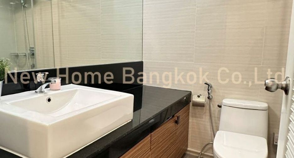 For rent 3 bedrooms condo in Sathon, Bangkok