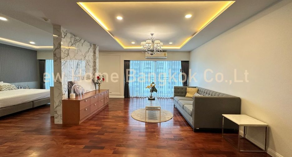 For rent 3 bedrooms condo in Sathon, Bangkok