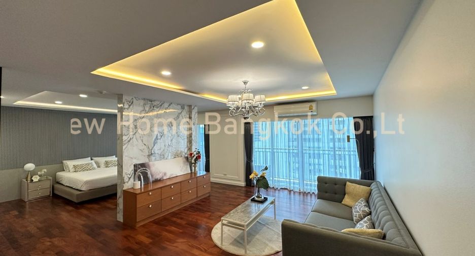 For rent 3 bedrooms condo in Sathon, Bangkok
