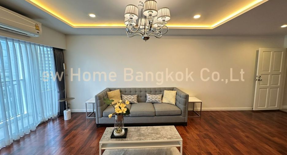 For rent 3 bedrooms condo in Sathon, Bangkok