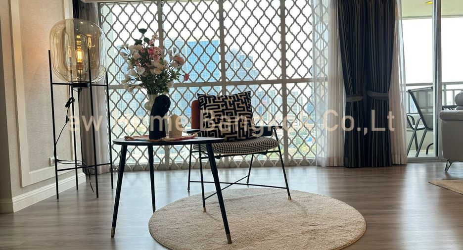 For rent 3 bedrooms condo in Sathon, Bangkok