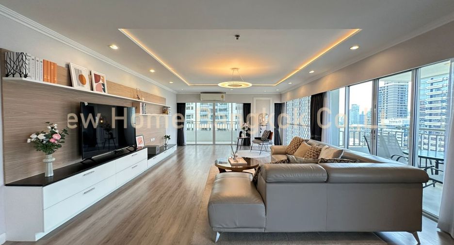 For rent 3 bedrooms condo in Sathon, Bangkok