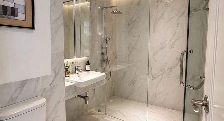 For sale 3 bedrooms condo in Watthana, Bangkok