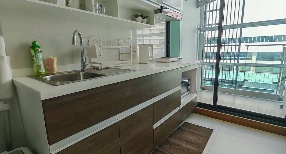 For rent 2 ベッドルーム condo in Khlong San, Bangkok