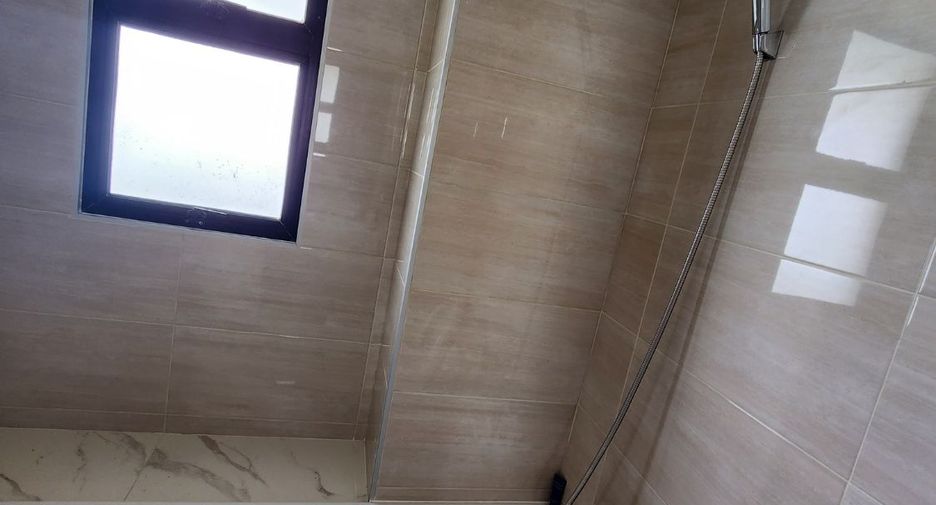 For rent 4 bedrooms condo in Bang Lamung, Chonburi