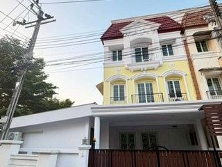 出租 3 卧室 独立屋 在 Phasi Charoen, 曼谷