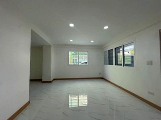 Casa adosada en alquiler de 2 habitaciones en Don Mueang, Bangkok