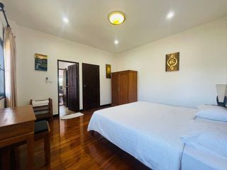 For rent and for sale 8 bedrooms house in Mueang Chiang Mai, Chiang Mai