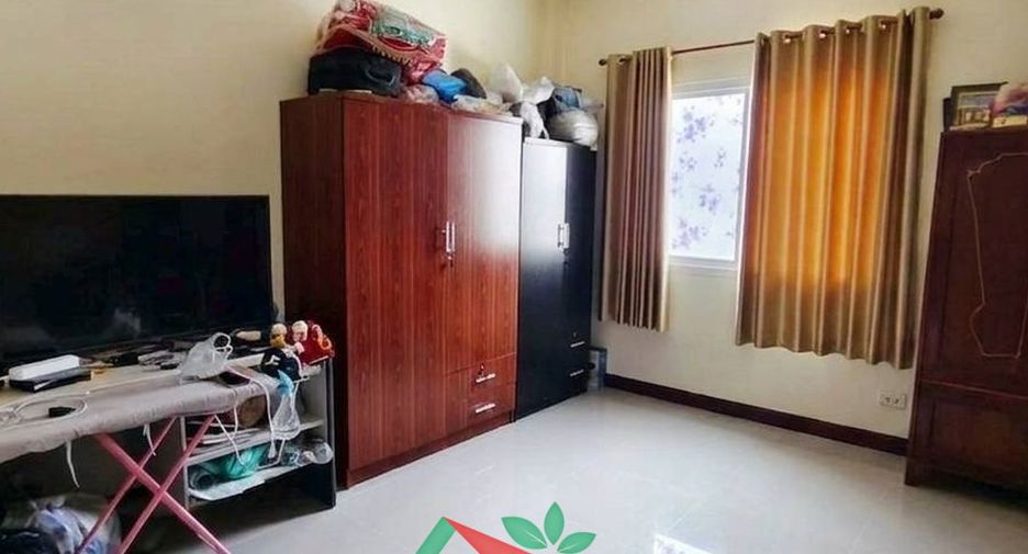 For sale 4 bedrooms townhouse in Phra Samut Chedi, Samut Prakan