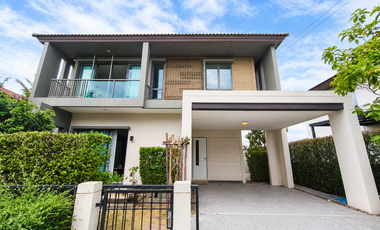 For sale 3 bedrooms house in Khlong Sam Wa, Bangkok