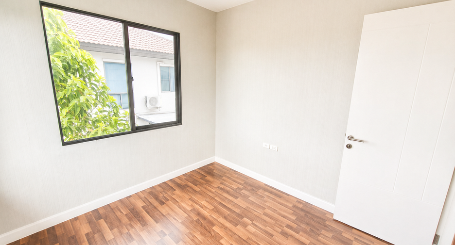 For sale 3 bedrooms house in Khlong Sam Wa, Bangkok