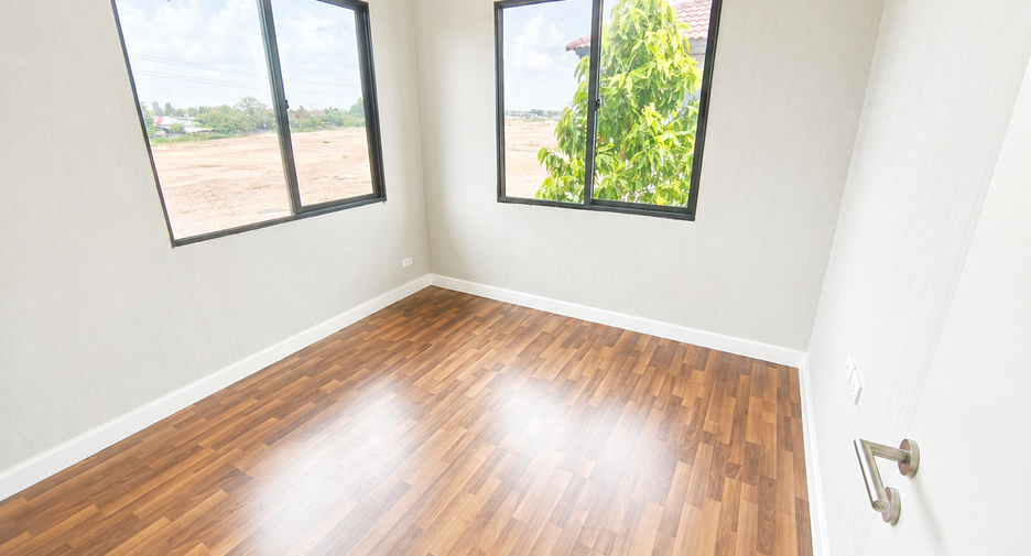 For sale 3 bedrooms house in Khlong Sam Wa, Bangkok