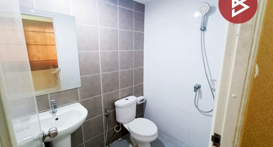 For sale 4 bedrooms townhouse in Lam Luk Ka, Pathum Thani